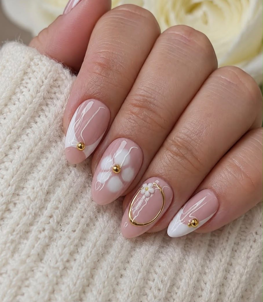 White Floral Gold Ring Press-On Nails